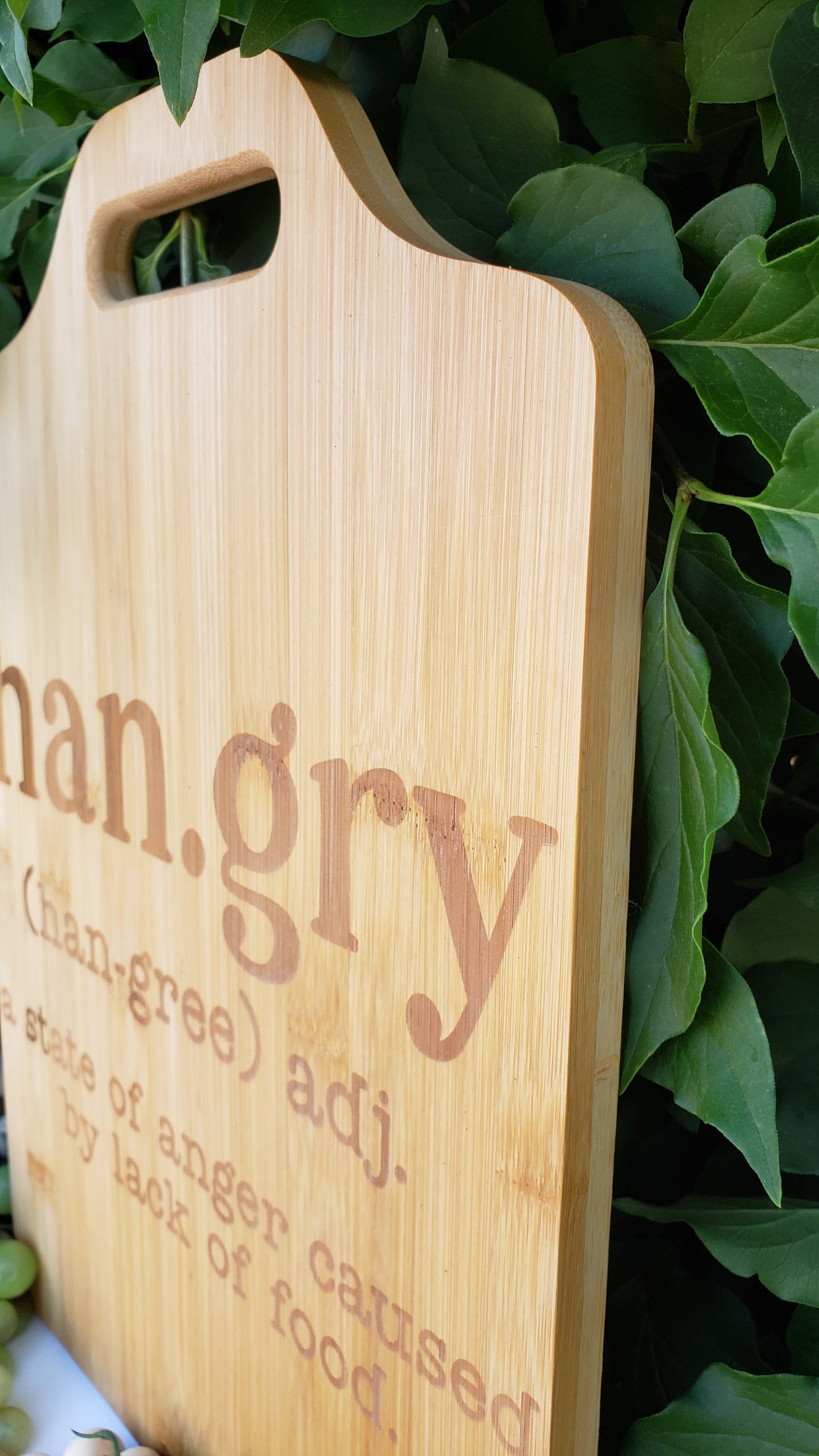 Cutting Board 15 x 10 Bamboo with Handle - Hangry